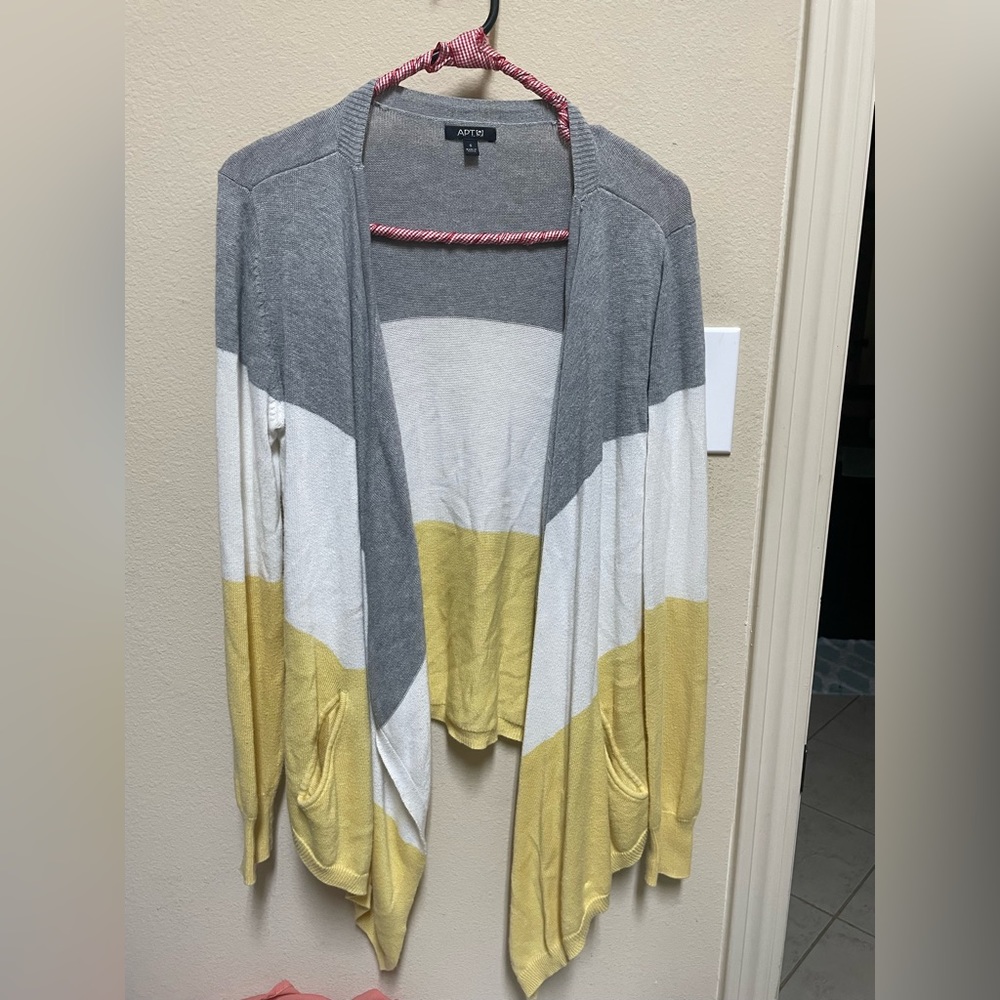 Three color cardigan with pockets
